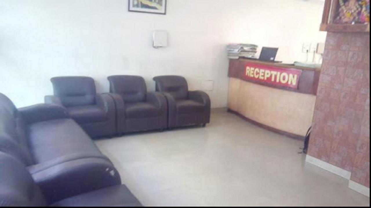 Hotel Rajdeep Pune Exteriör bild