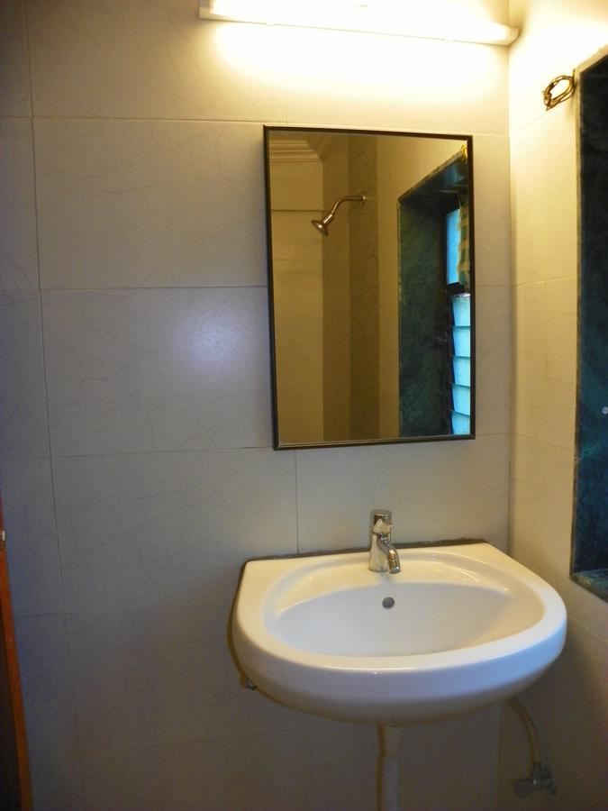 Hotel Rajdeep Pune Exteriör bild
