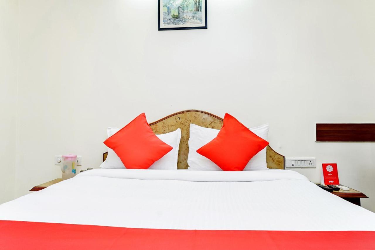 Hotel Rajdeep Pune Exteriör bild