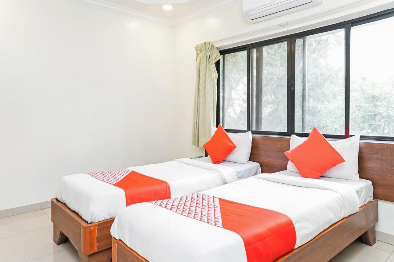 Hotel Rajdeep Pune Exteriör bild